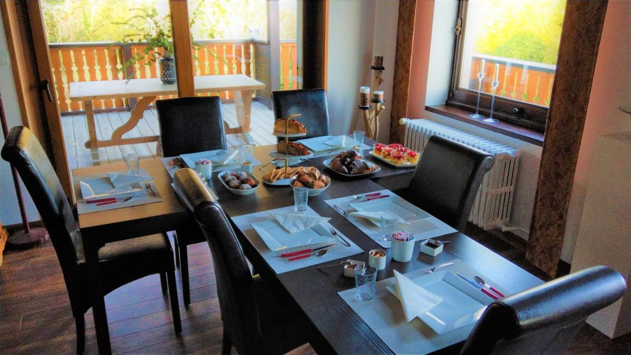 Domaine De L'Olifant Bed & Breakfast Champanges Exterior foto