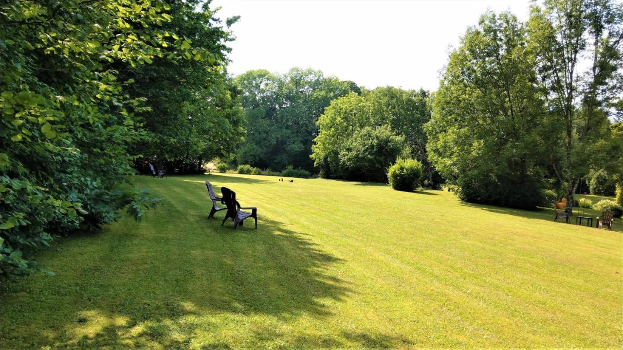 Domaine De L'Olifant Bed & Breakfast Champanges Exterior foto