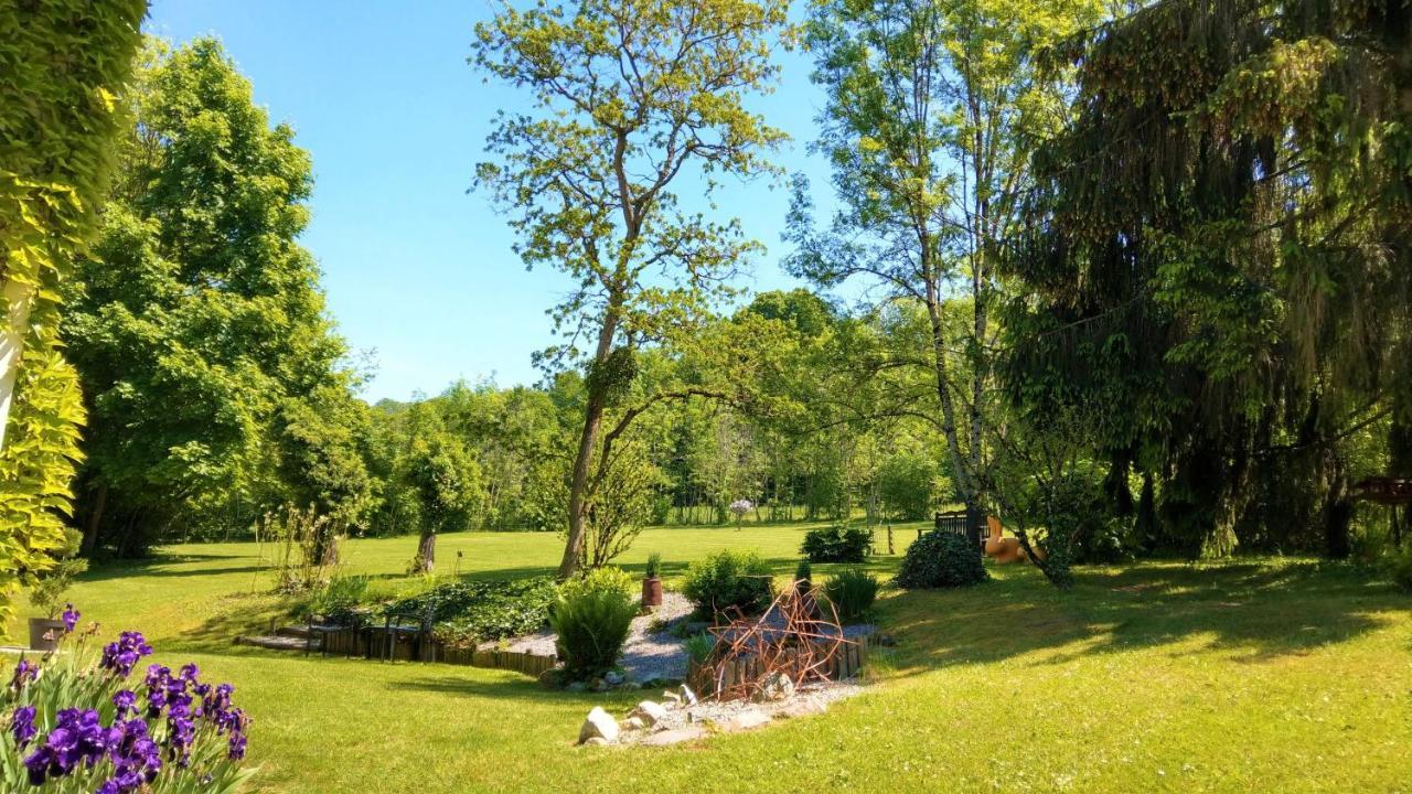 Domaine De L'Olifant Bed & Breakfast Champanges Exterior foto